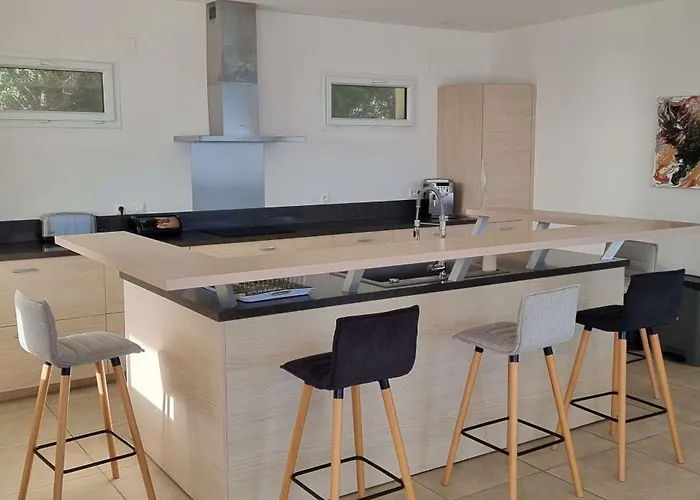 De Standing Piscine Chauffée Vue Corse Du Sud Coti-Chiavari (Corsica)